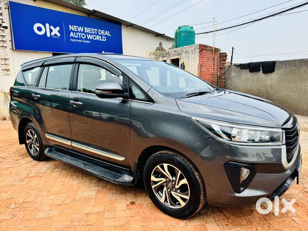 Toyota Innova Crysta 2.4 G Mt 7 Str, 2022, Diesel