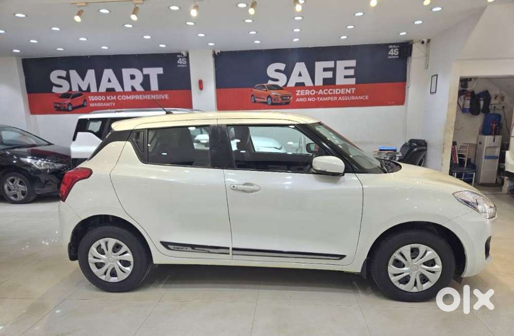 Maruti Suzuki Swift Vxi + Manual, 2023, Petrol