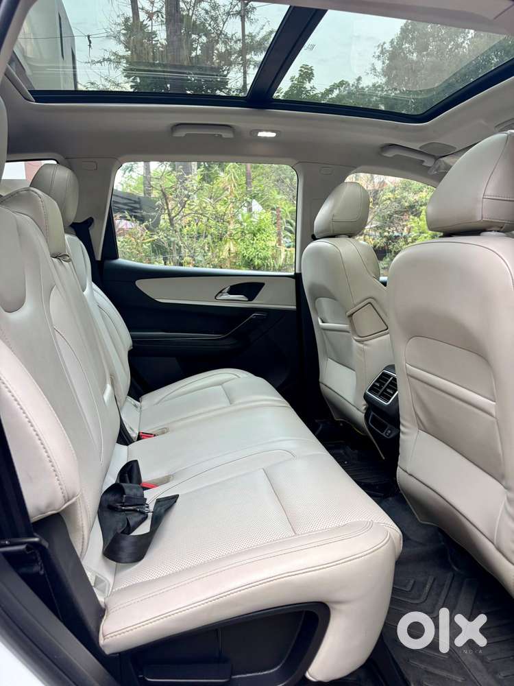 Mahindra Xuv700 Ax7l 6 Str At, 2023, Diesel