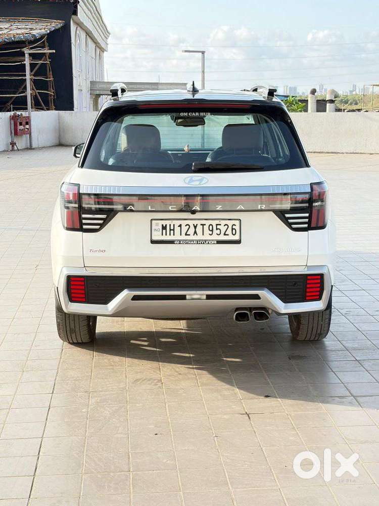 Hyundai Alcazar Signature (o) 6 Str 1.5 Petrol Dct, 2025, Petrol