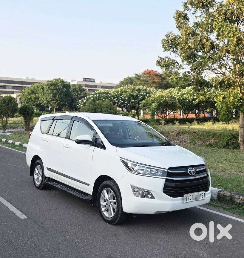 Toyota Innova Crysta 2.4 G Mt 7 Str, 2020, Diesel