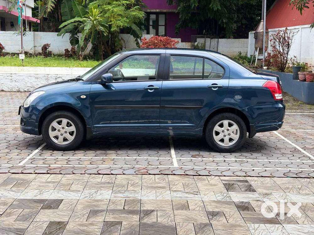 Maruti Suzuki Swift Dzire 1.2 Zxi Bsiv, 2010, Petrol