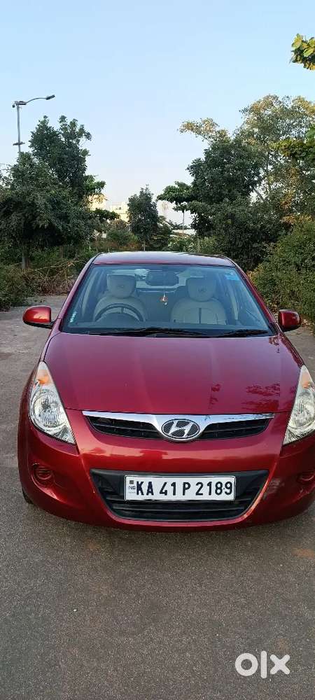 Hyundai New I20 2011 Petrol 33000 Km Driven