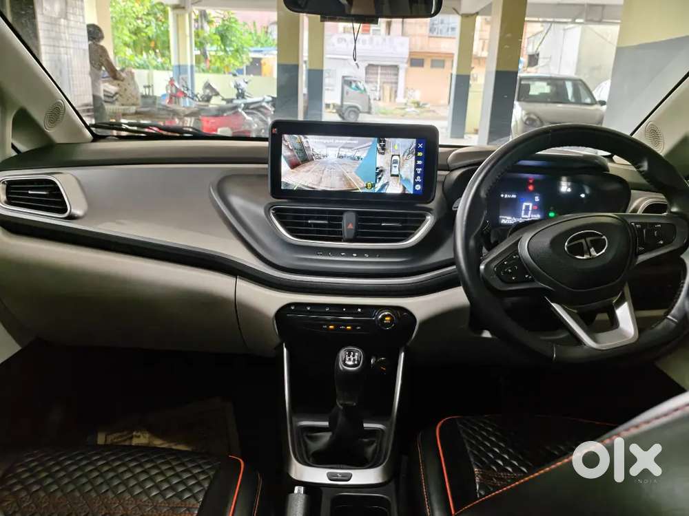Tata Altroz 1.2 2024 Xz Lux Petrol Manual