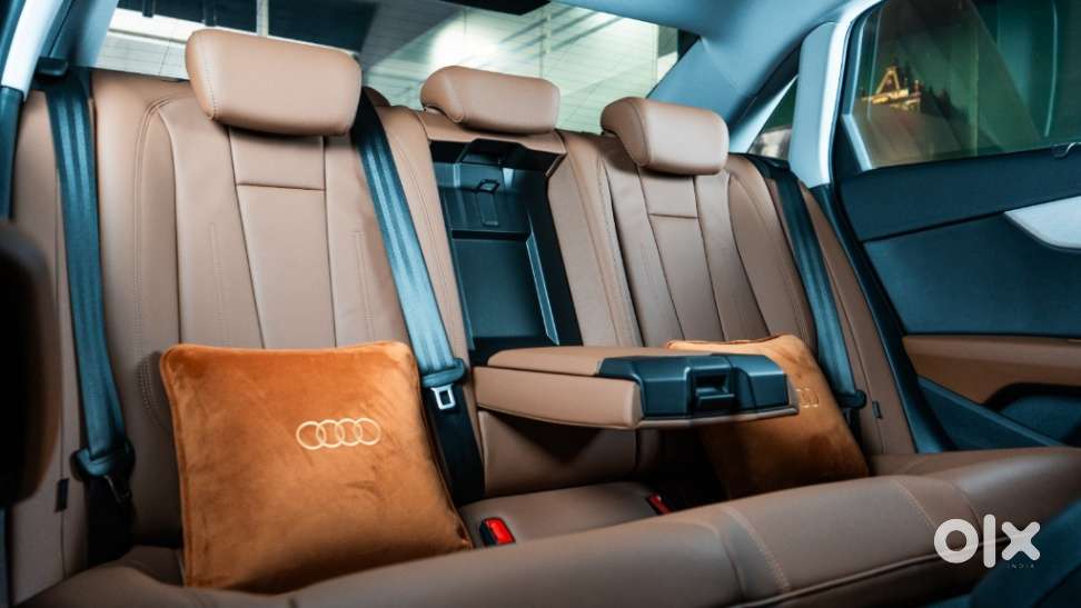 Audi A4 1.8 Tfsi Premium Plus, 2024, Petrol