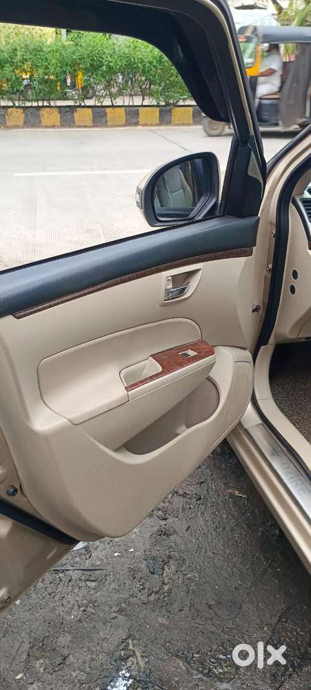 Maruti Suzuki Dzire 1.2 Vxi, 2014, Petrol
