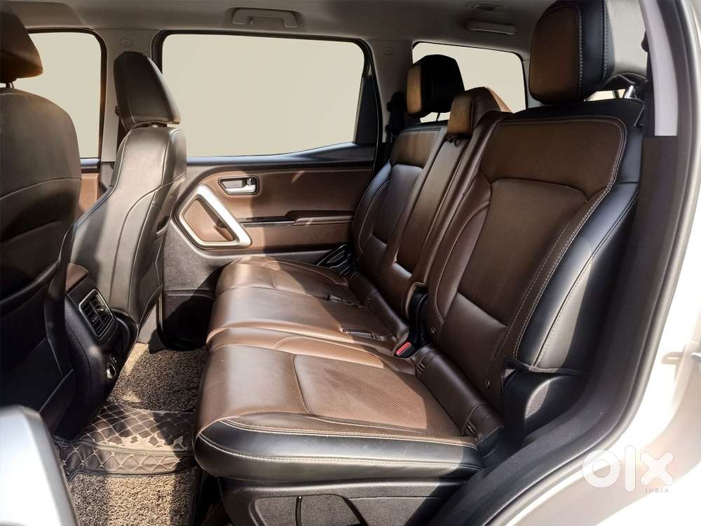 Mahindra Scorpio N Z8 Petrol Mt 7 Str, 2023, Petrol