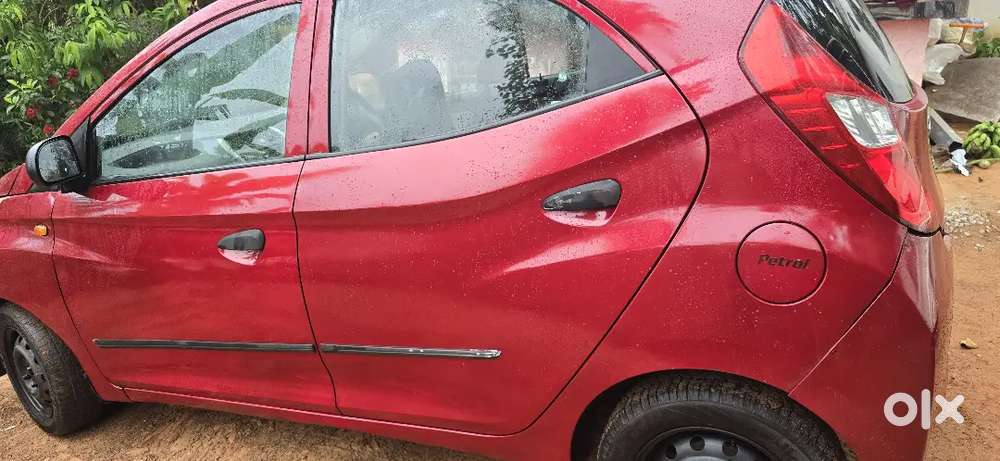 Hyundai Eon 2017 Petrol 102000 Km Driven