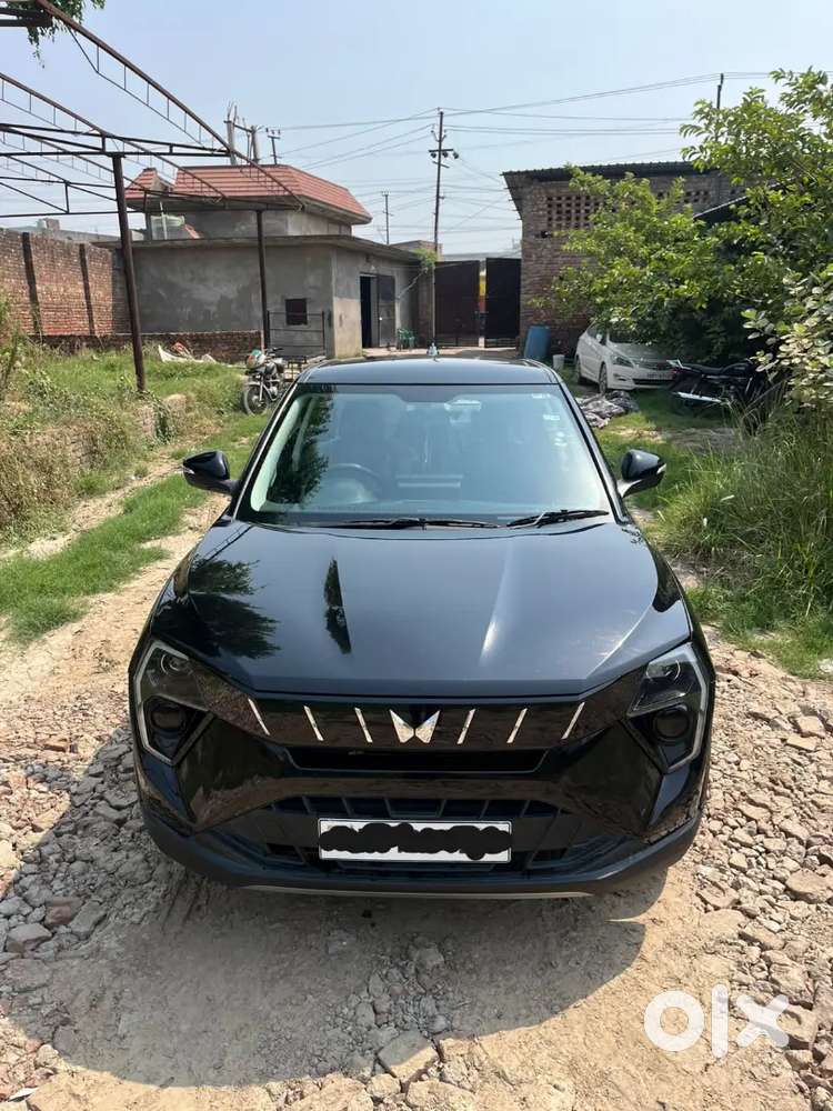 Mahindra Xuv 3xo Petrol Mt 2025