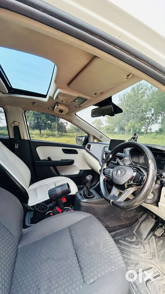 Tata Altroz Icng Sunroof 2023
