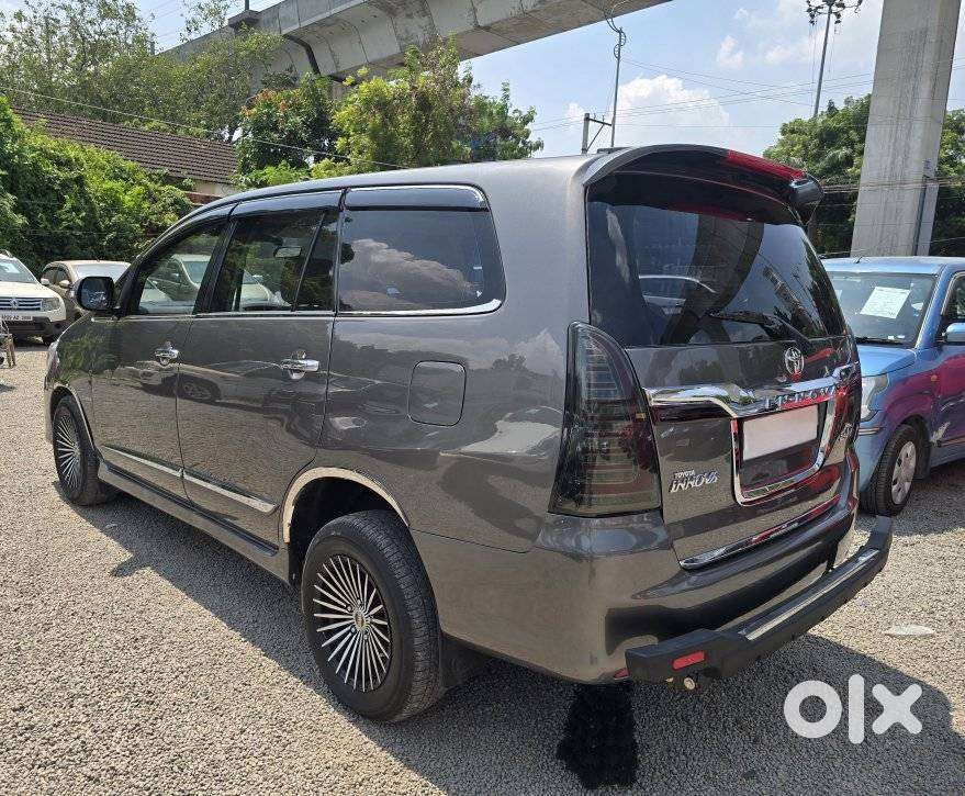 Toyota Innova 2.5 Zx 7 Str Bs-iv, 2013, Diesel
