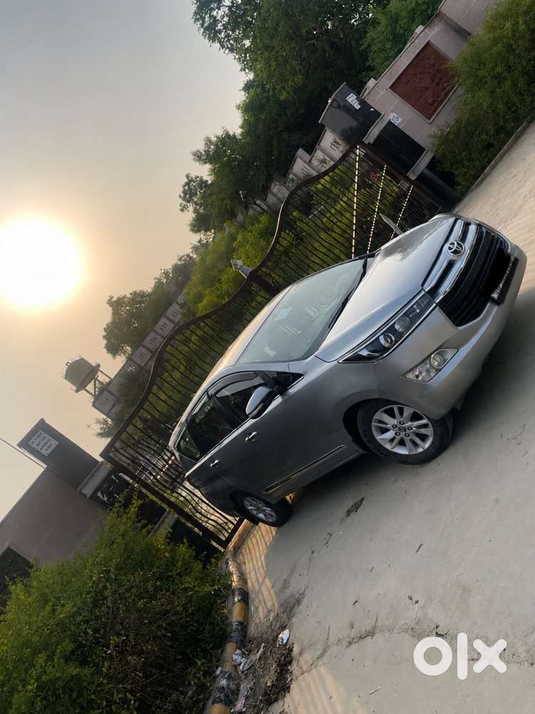 Toyota Innova Crysta 2017