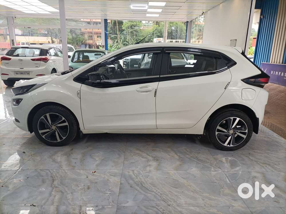 Tata Altroz Xz, 2023, Petrol