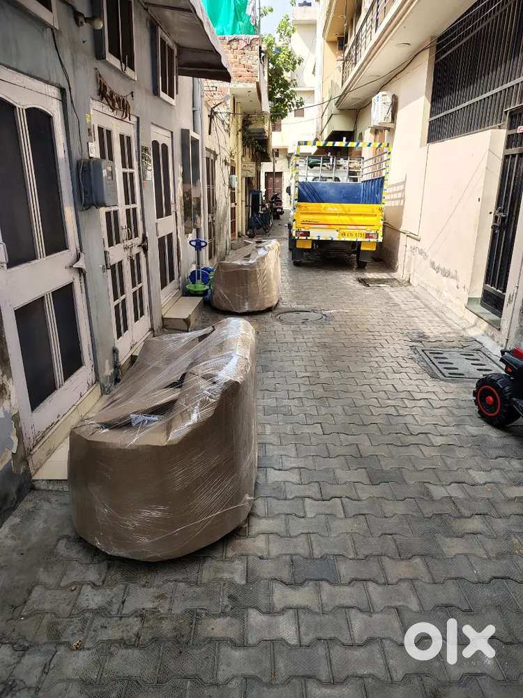 Good location near bnasar bagh