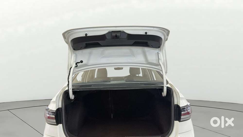 Volkswagen Virtus 1.0 Topline Tsi At, 2022, Petrol