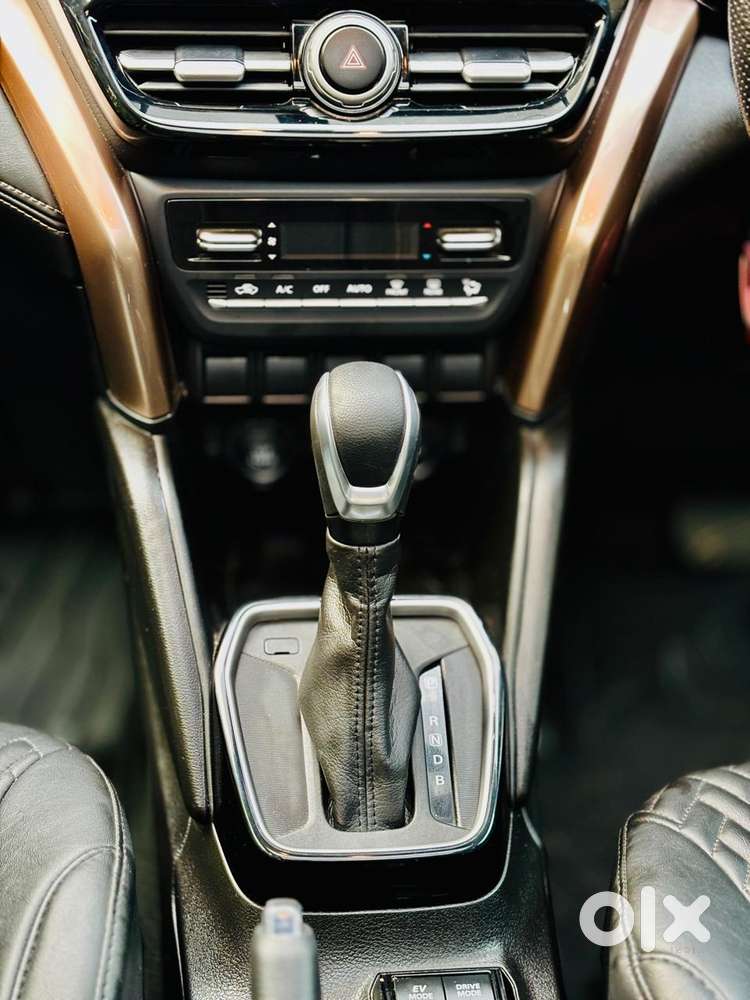 Maruti Suzuki Grand Vitara, 2024, Petrol