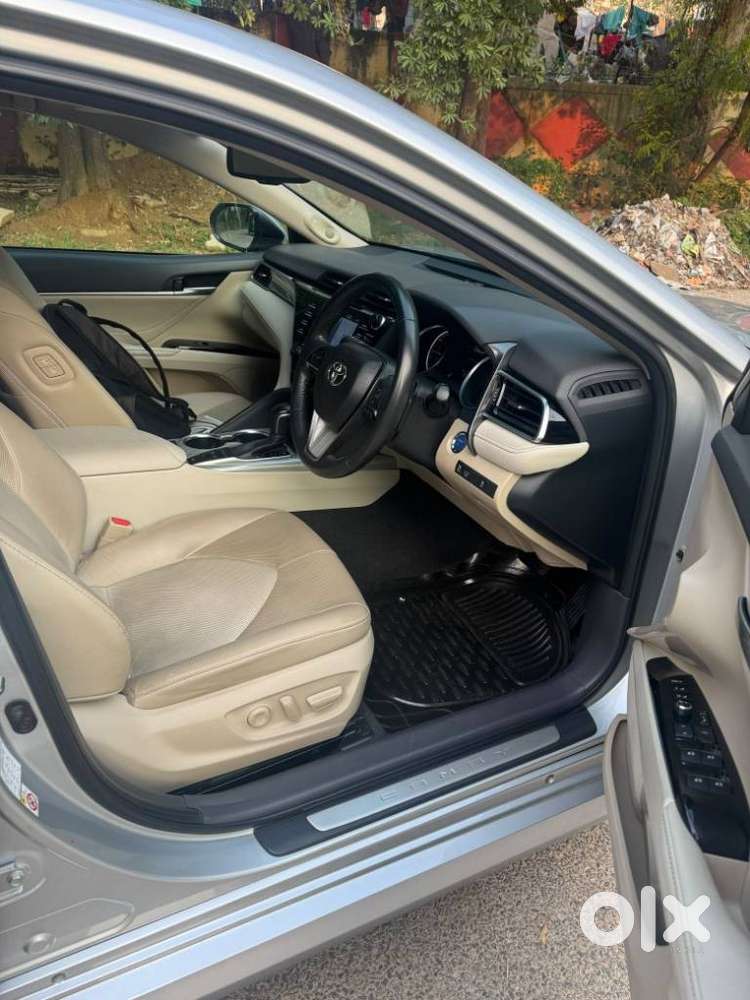 Toyota Camry Hybrid, 2021, Petrol