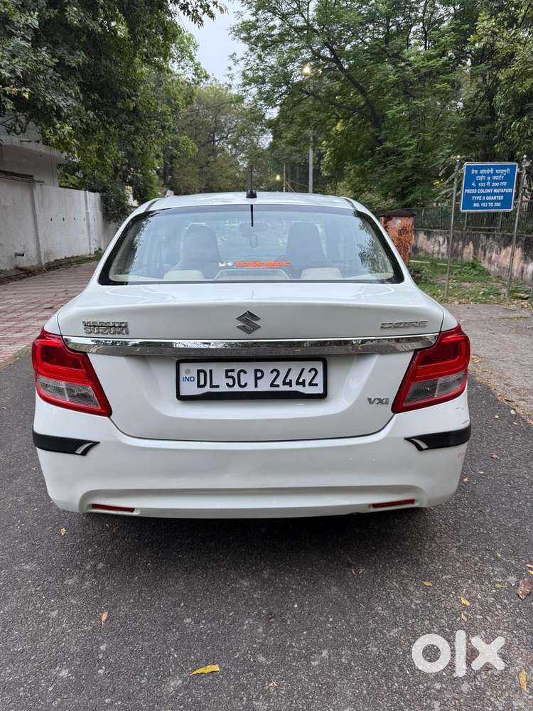 Maruti Suzuki Swift Dzire Lxi Optional-o, 2017, Cng & Hybrids