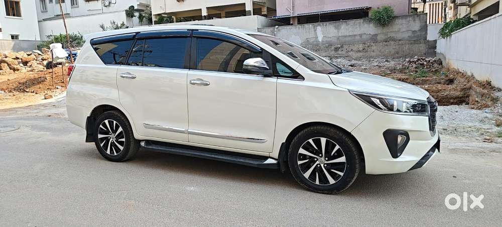 Toyota Innova Crysta 2.5z, 2022, Diesel
