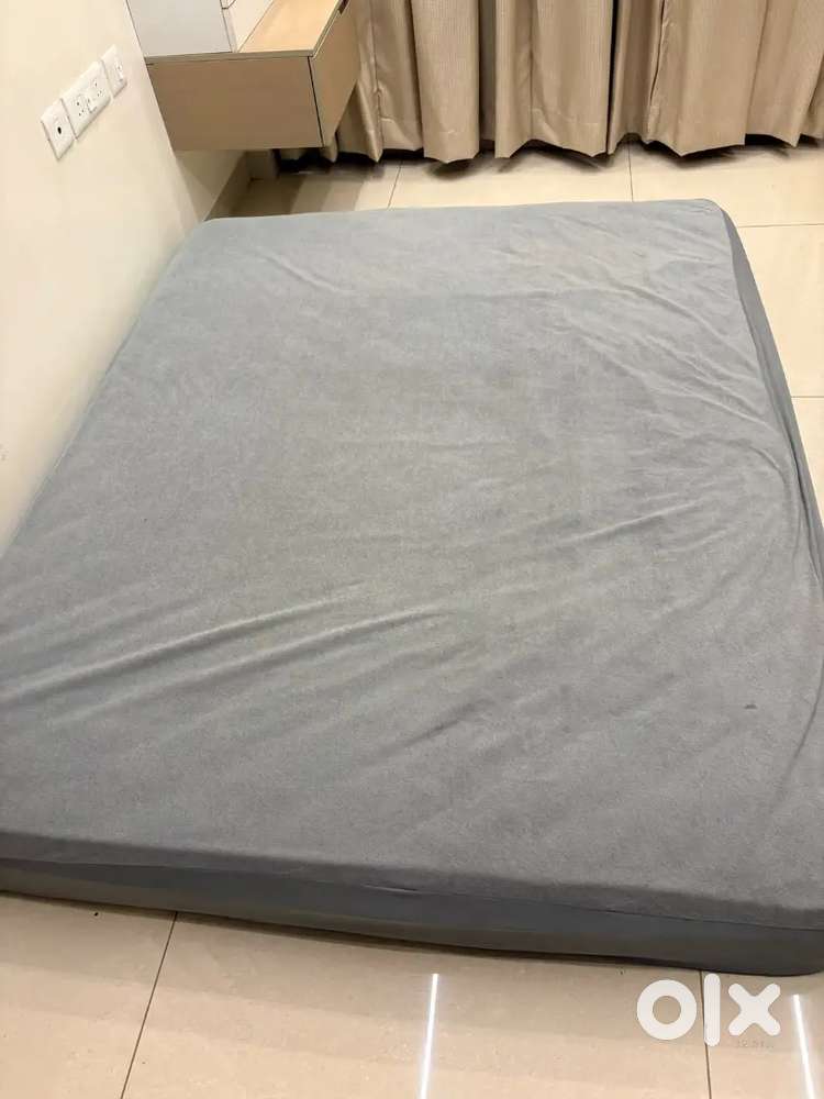 Queen Size bed