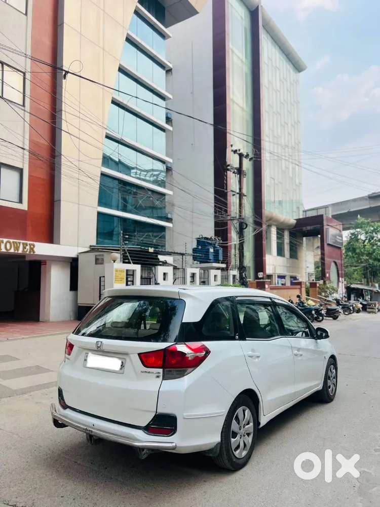 Honda Mobilio 2015 Diesel 120532 Km Driven