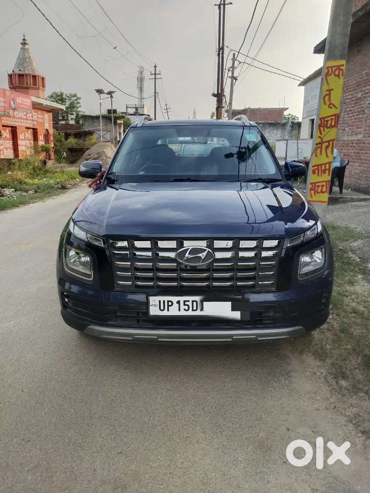 Hyundai Venue 2022 Petrol Manual November 2022 Registration