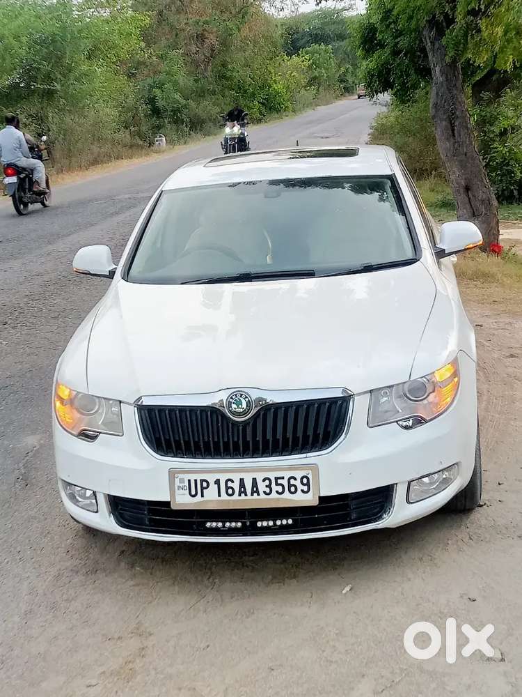 Skoda Superb 2010 Diesel 105000 Km Driven