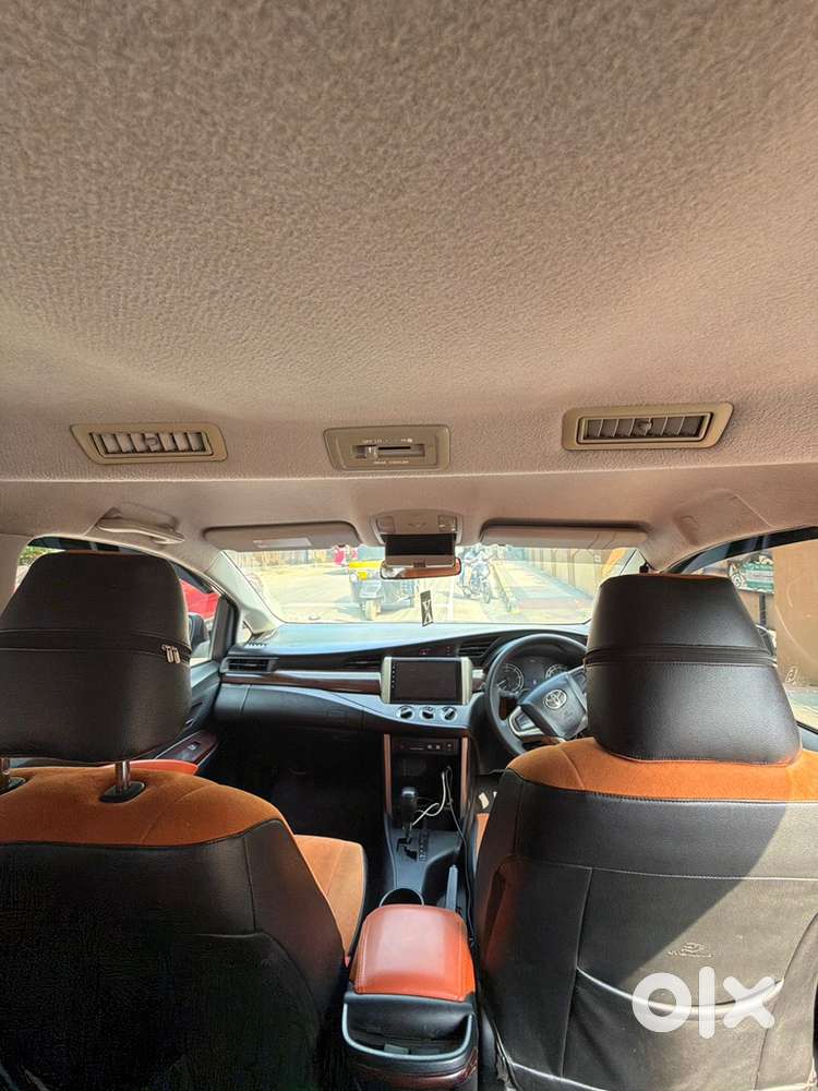 Toyota Innova Crysta 2016 Diesel Well Maintained
