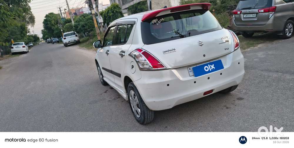 Maruti Suzuki Swift Vxi 1.2 Abs Bs-iv, 2016, Petrol