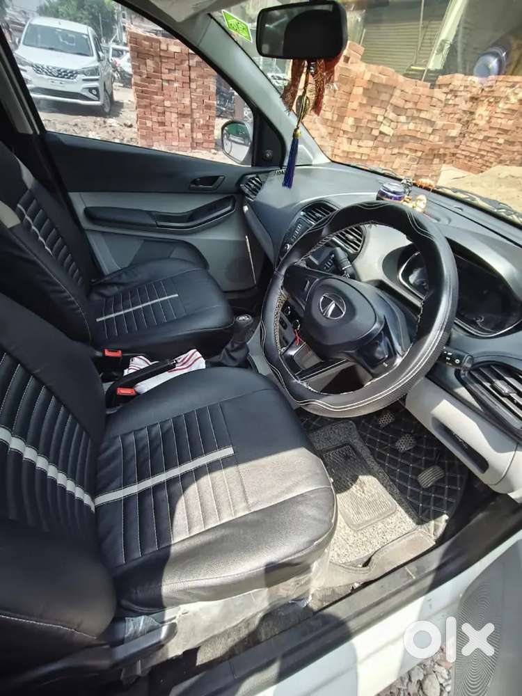 2022 Tata Tiago Revotron Second-owner Cng