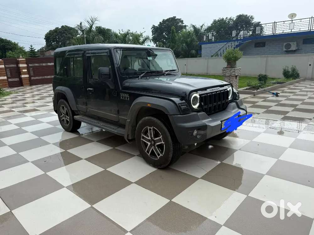 Mahindra Thar Roxx Mx5 Petrol 2025