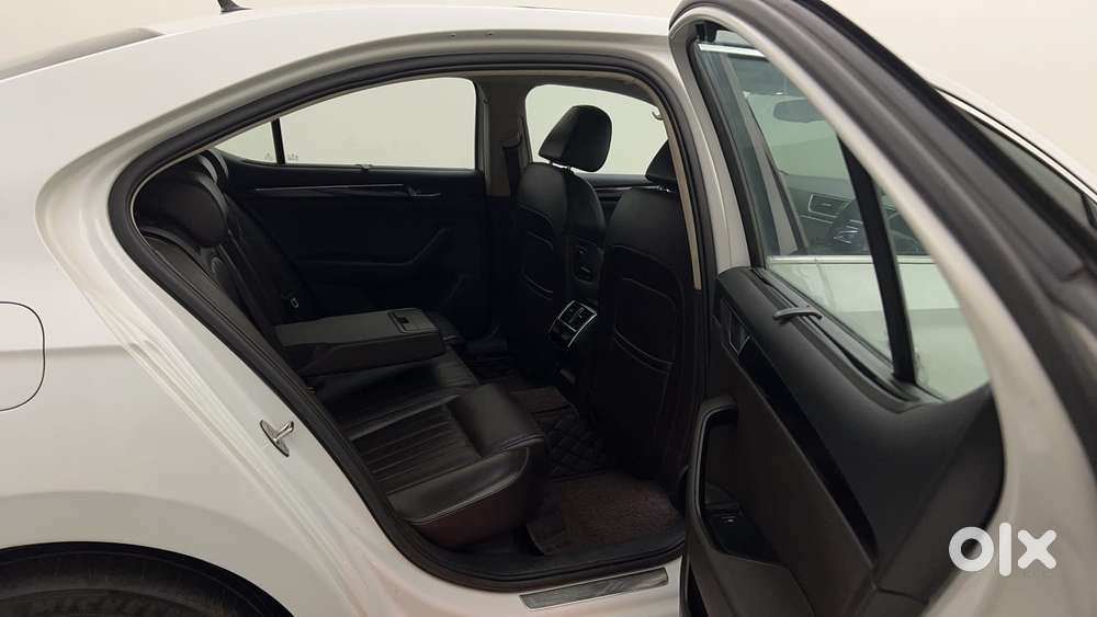 Skoda Superb 2.0 L&k Tsi At, 2019, Petrol