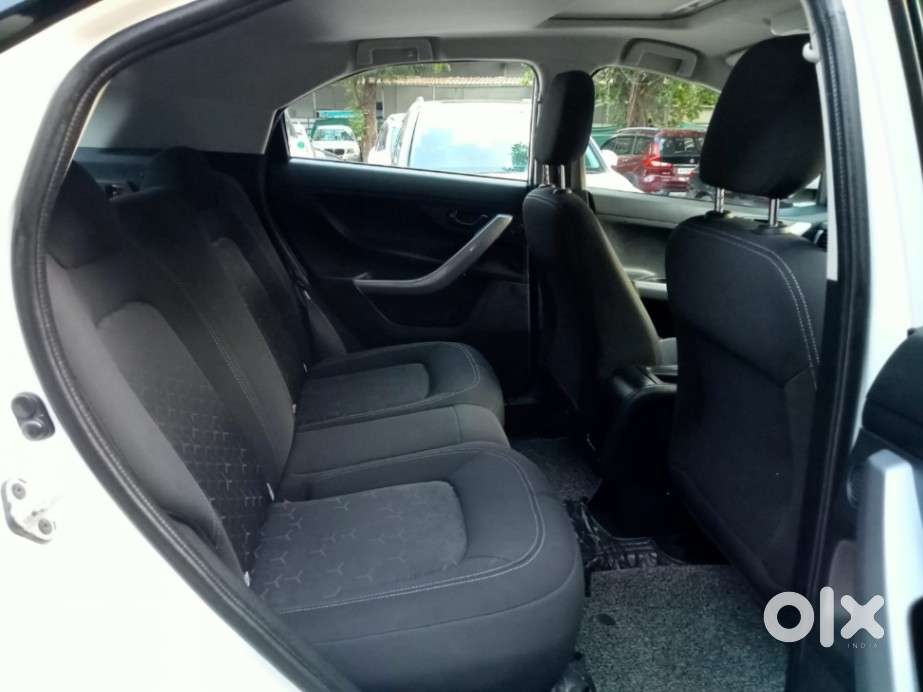 Tata Nexon 1.2 Revotron Xm (s), 2021, Petrol