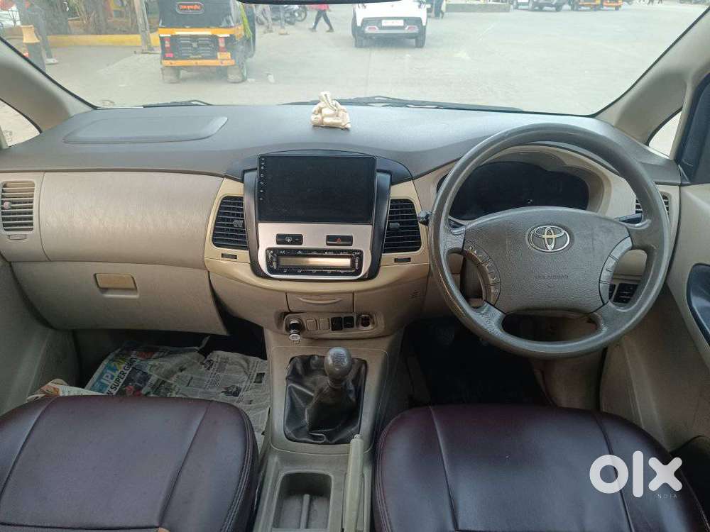 Toyota Innova 2.5 V 7 Str, 2011, Diesel