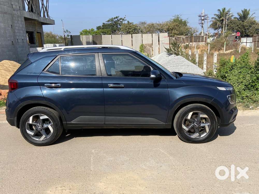 Hyundai Venue Sx (o) Mt 1.5 Diesel, 2021, Diesel