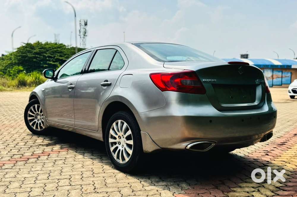 Maruti Suzuki Kizashi, 2012, Petrol