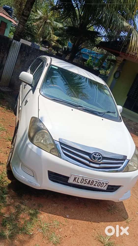 Toyota Innova 2.5 Gx 2010