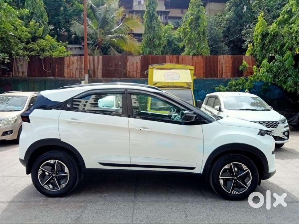 Tata Nexon Creative Plus 1.2 Revotron Petrol 6 Amt, 2023, Petrol