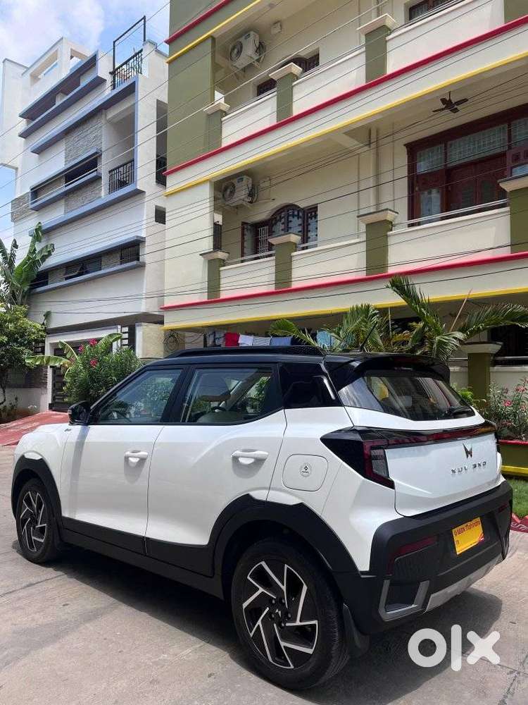 Mahindra Xuv 3xo Ax7l Petrol Mt, 2024, Petrol