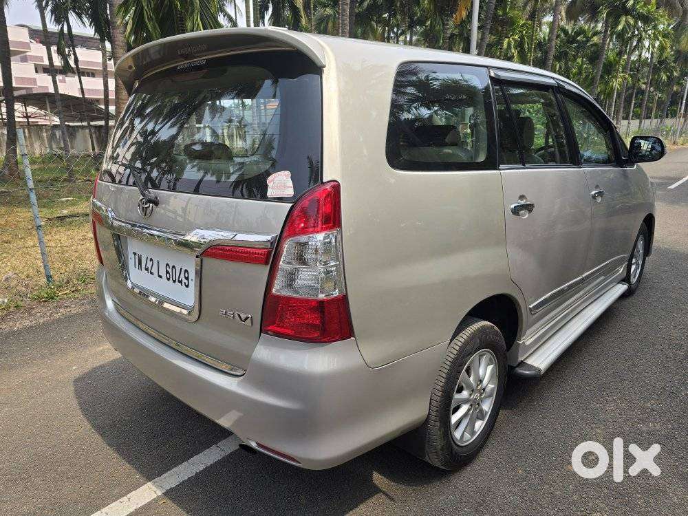 Toyota Innova 2.5 V 8 Str, 2015, Diesel