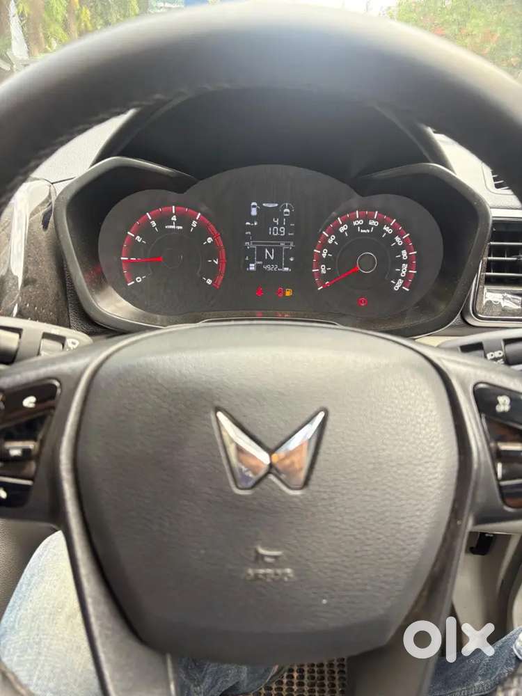 Mahindra Xuv 3xo Petrol 2024 Second Owner