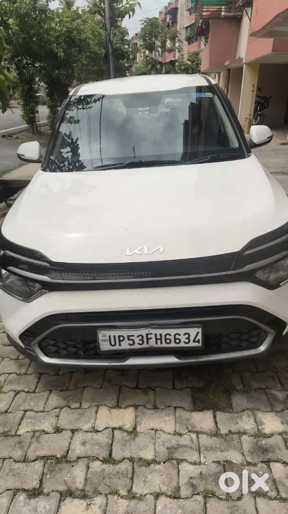 Kia Carens Premium 2025