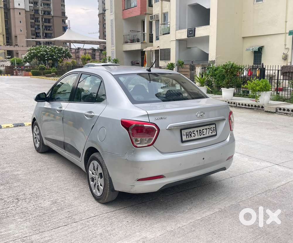 Hyundai Xcent Petrol 2015