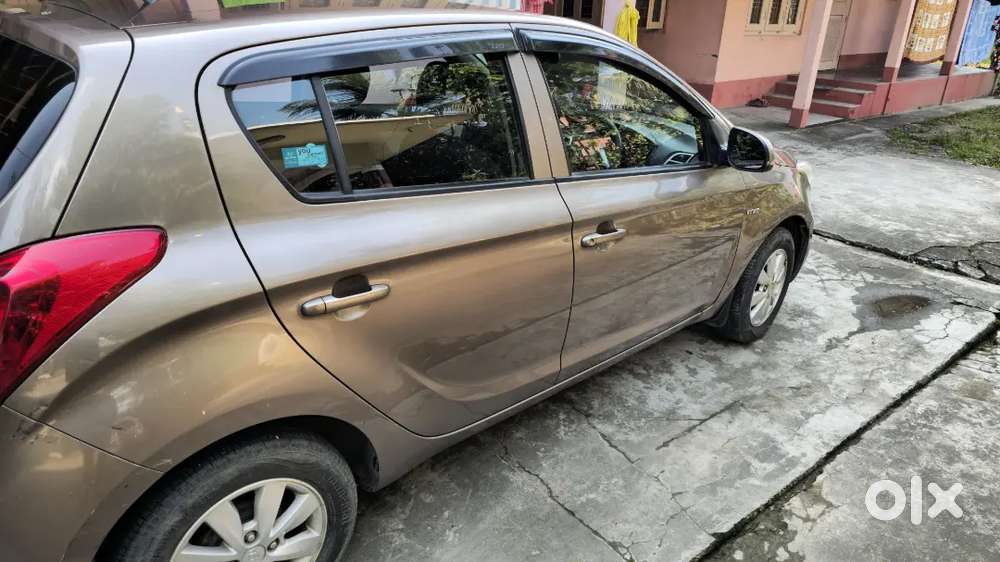 Well Maintained I20 Sports Model For Sell