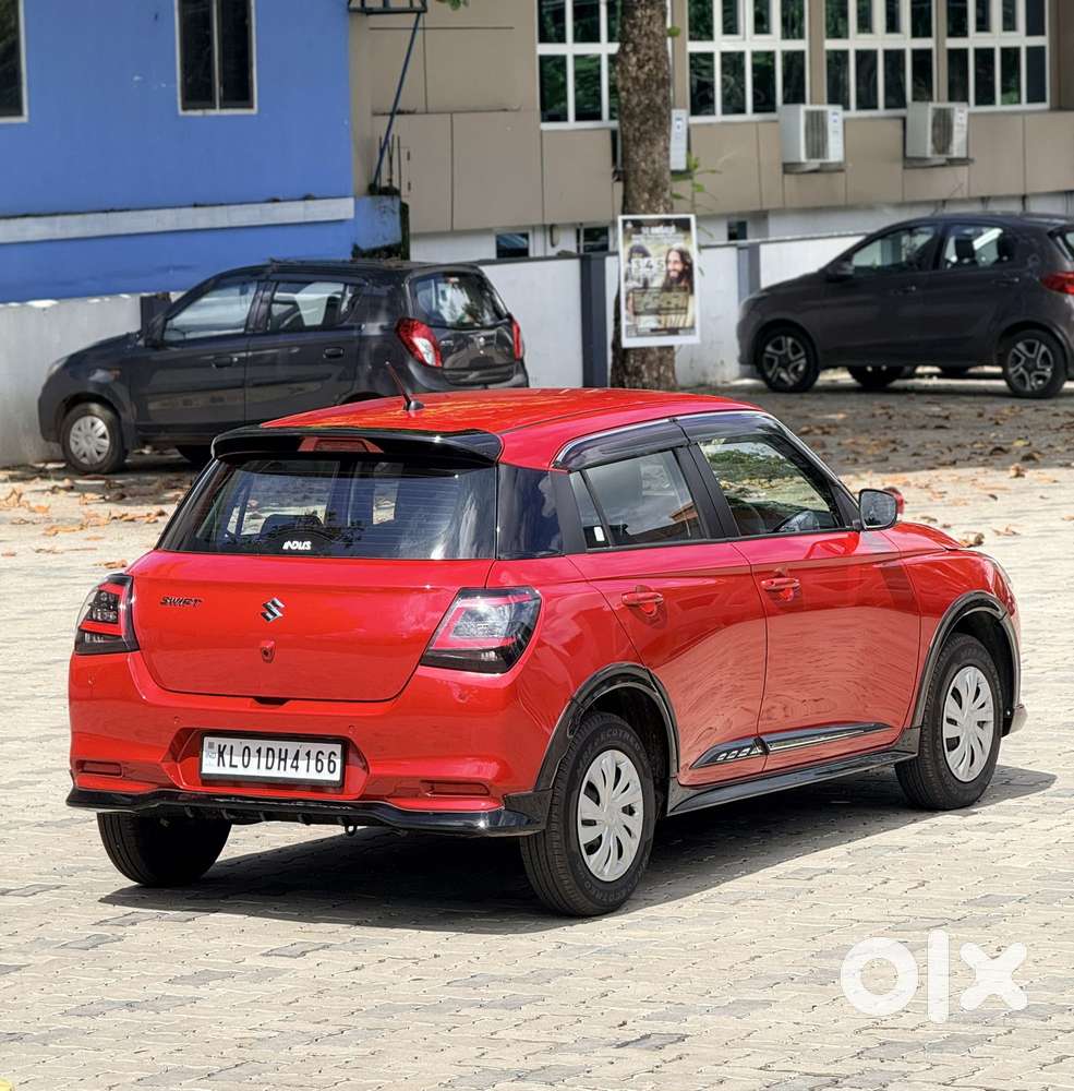 Maruti Suzuki New-gen Swift Vxi, 2025, Petrol