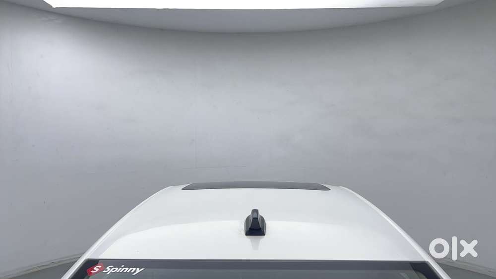 Skoda Slavia Style 1.0l Tsi At, 2023, Petrol