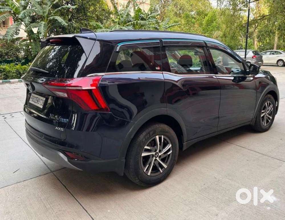 Mahindra Xuv700 2.0 Ax 5 Petrol Mt 7 Str, 2024, Petrol