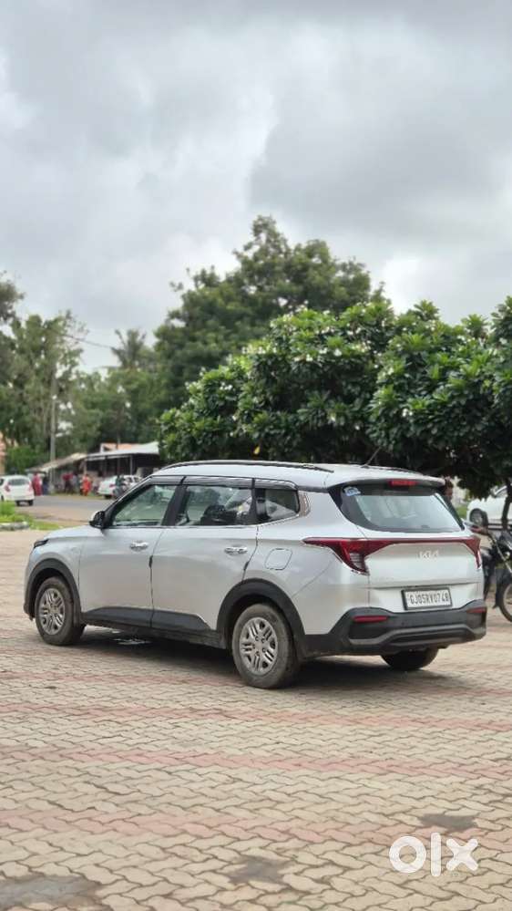 Kia Carens 1.5 Premium 7 Str, 2023, Petrol