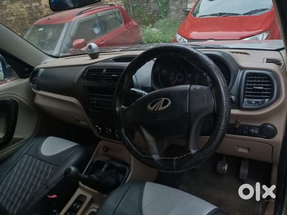 Mahindra Tuv 300 T4 Plus, 2017, Diesel