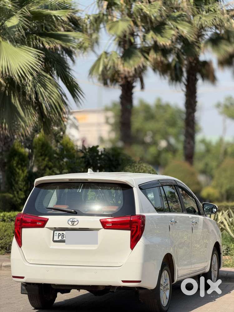 Toyota Innova Crysta 2.4 V 7 Str, 2018, Diesel